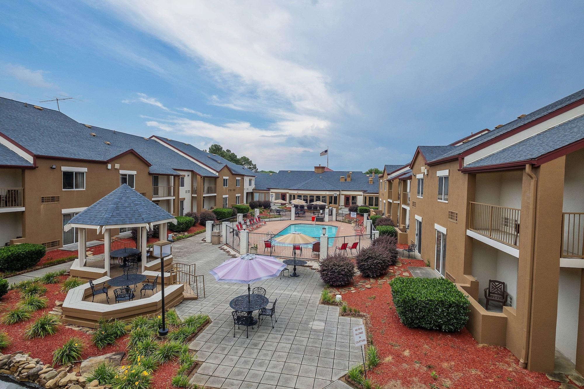 Red Roof Inn Plus+ & Suites Knoxville West - Cedar Bluff Ngoại thất bức ảnh