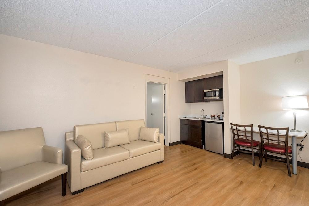 Red Roof Inn Plus+ & Suites Knoxville West - Cedar Bluff Ngoại thất bức ảnh